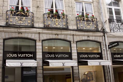 Boutique Louis Vuitton à Lille: un préjudice 